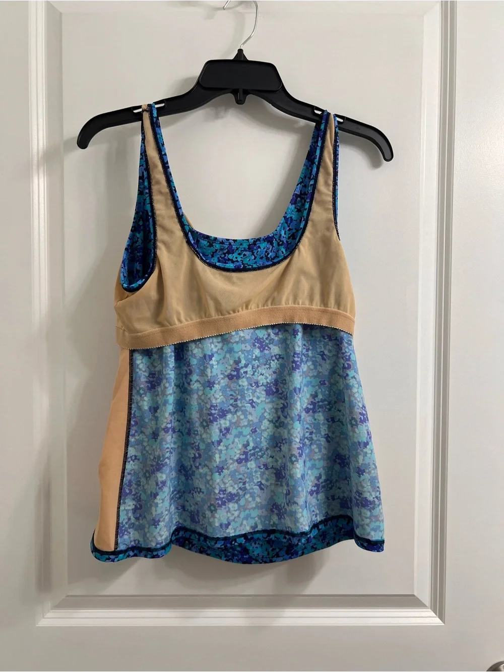 LL Bean Women’s Blue Floral Tankini Top Shelf Bra Size 14 Reg